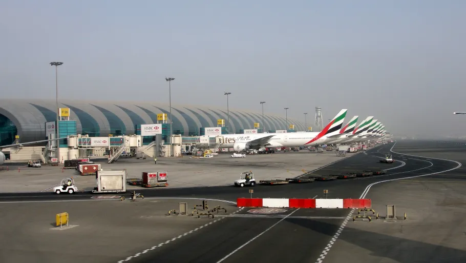 Taxi vom Flughafen Dubai nach Abu Dhabi 