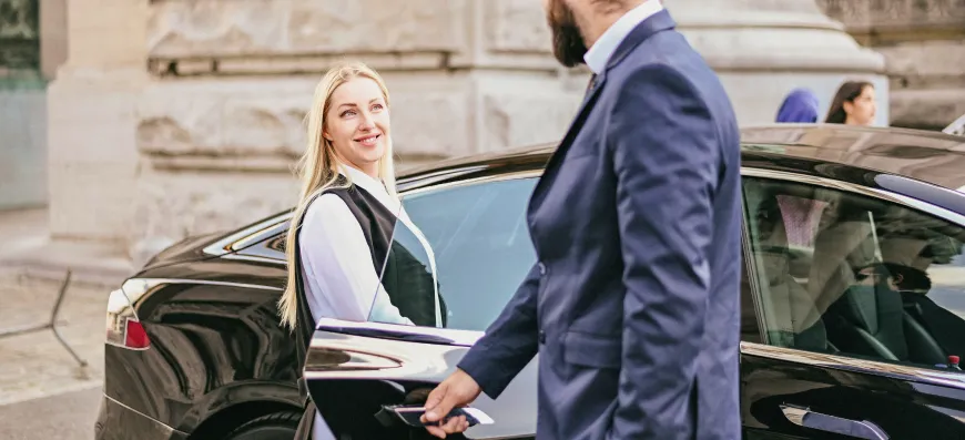 Wie komme ich vom Flughafen Nizza nach Menton 