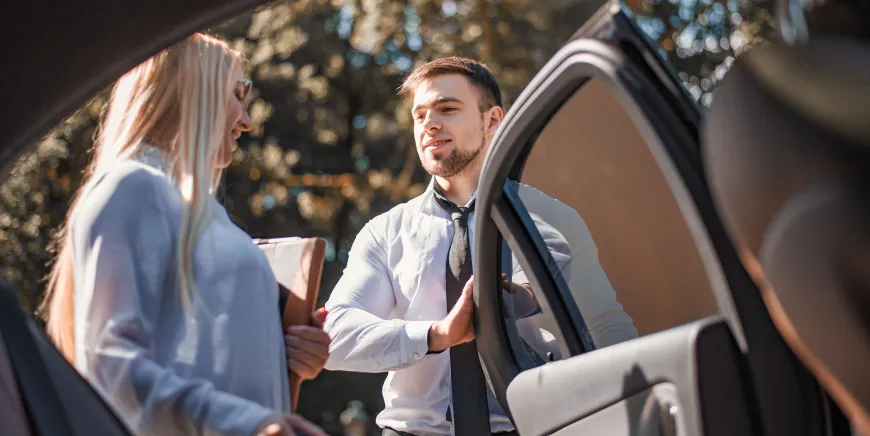 Wie Komme ich vom Flughafen Athen zum Syntagma-Platz 