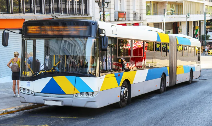 Wie Komme ich vom Flughafen Athen zum Syntagma-Platz 