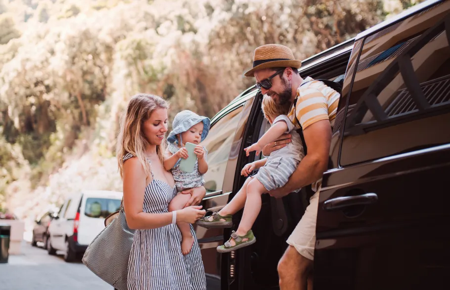 larnaca airport taxi 4