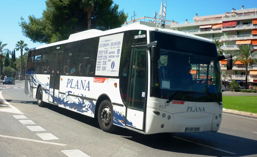 Einen Bus vom Flughafen Barcelona Nach Salou Nehmen 