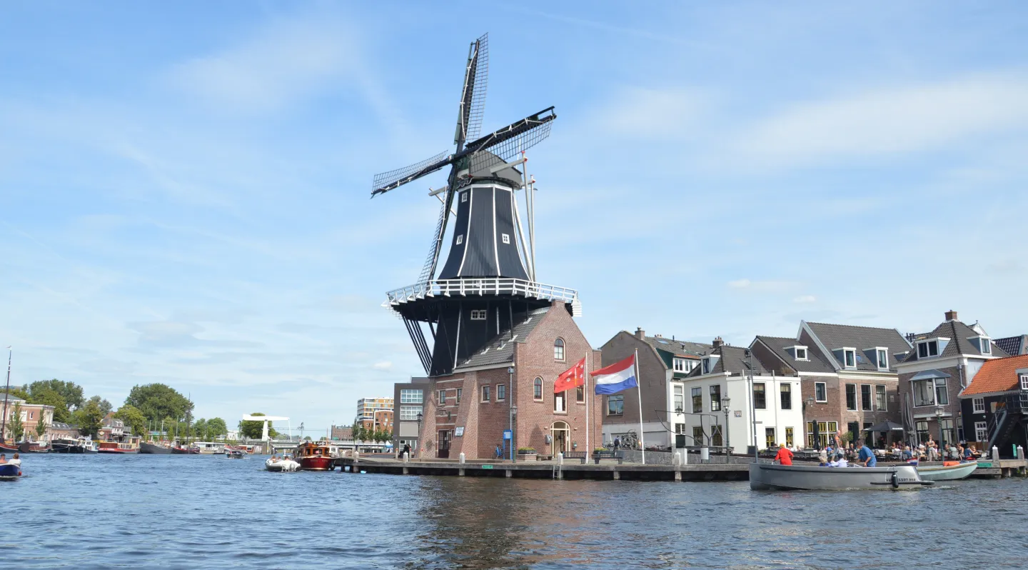 Cómo ir de Aeropuerto de Schiphol a Haarlem