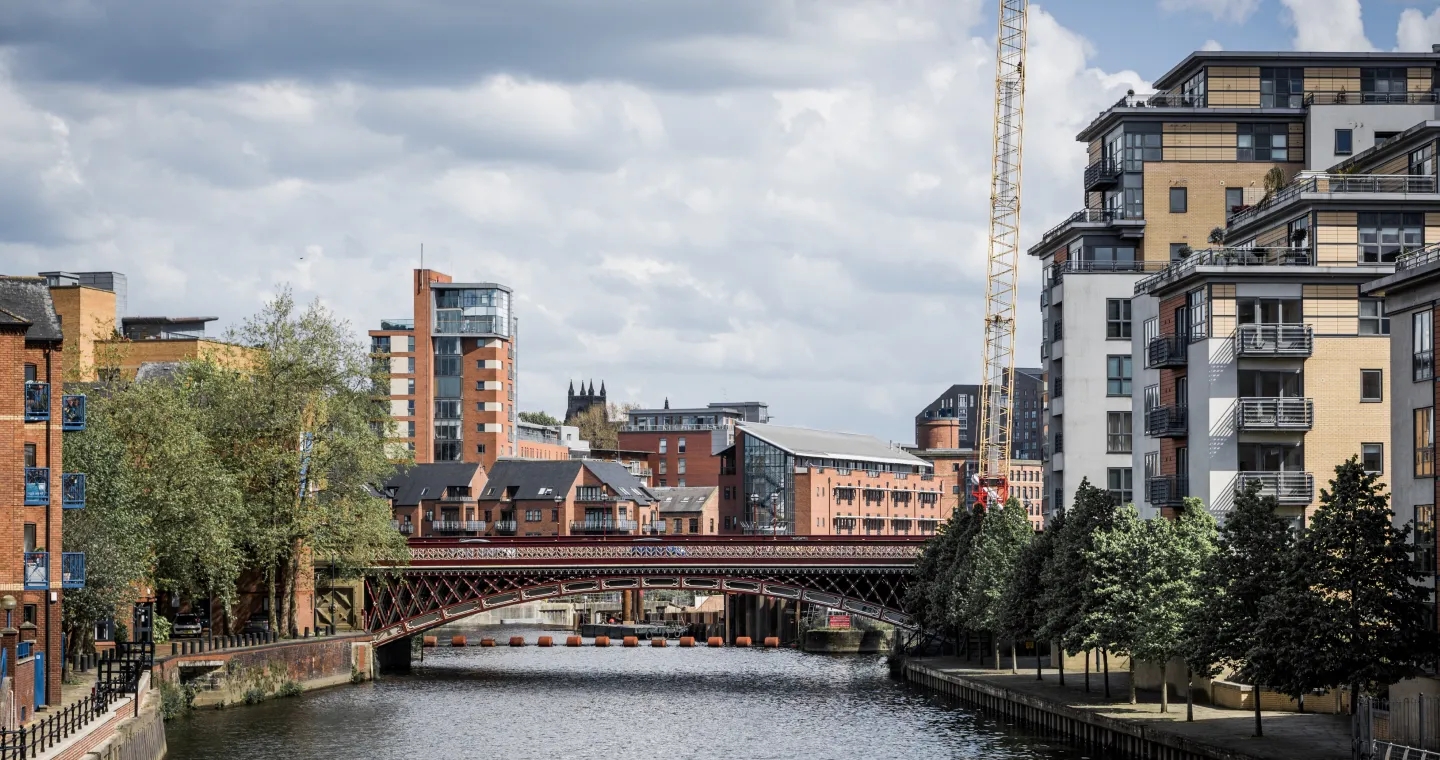 Cómo llegar de Leeds a Aeropuerto de Manchester