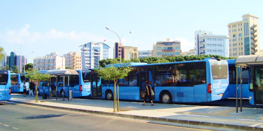 Сomment Aller de Aéroport International de Larnaca à Centre-Ville