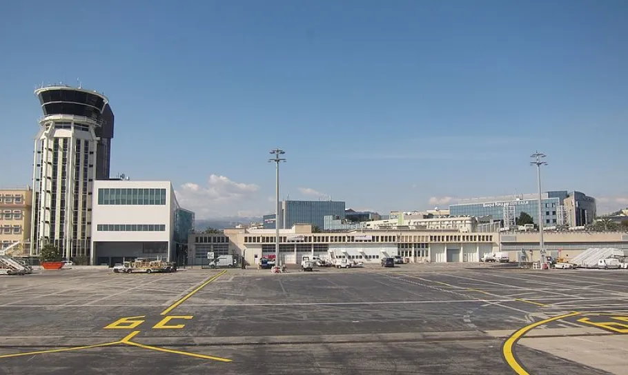 Transferts et Taxi l'Aéroport de Nice