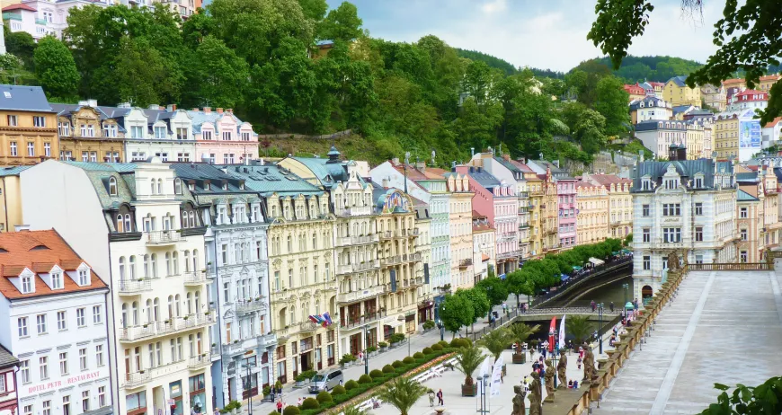 How to Get from Václav Havel Prague Airport to Karlovy Vary