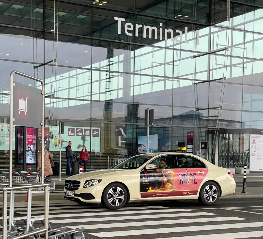 Μεταφορά από το αεροδρόμιο του Βερολίνου και ταξί