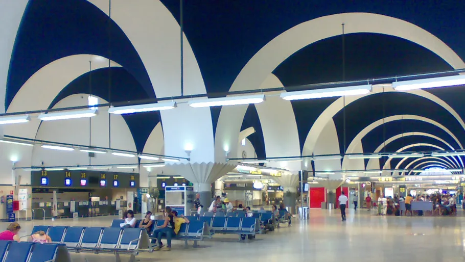 Μεταφορές και Ταξί από το Αεροδρόμιο Σεβίλλης