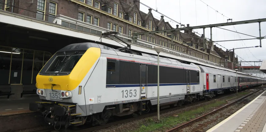 C'è un Treno Dall'aeroporto di Schiphol a Maastricht?