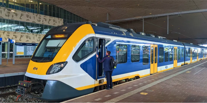 Esiste un Treno Dall'aeroporto di Schiphol a Keukenhof?