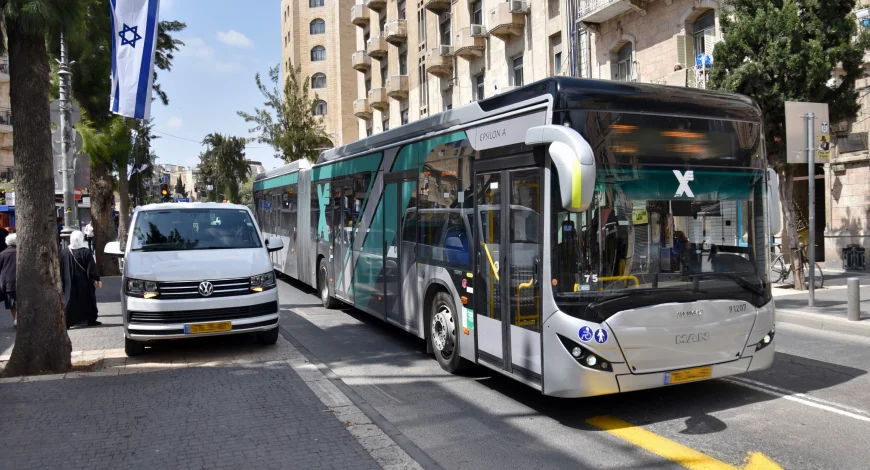 Come Arrivare in Autobus da Gerusalemme All'aeroporto Ben Gurion