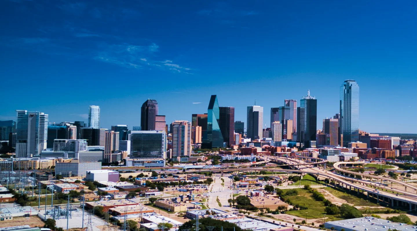 Jak Dostać się z Dallas Fort Worth do Dallas Love Field