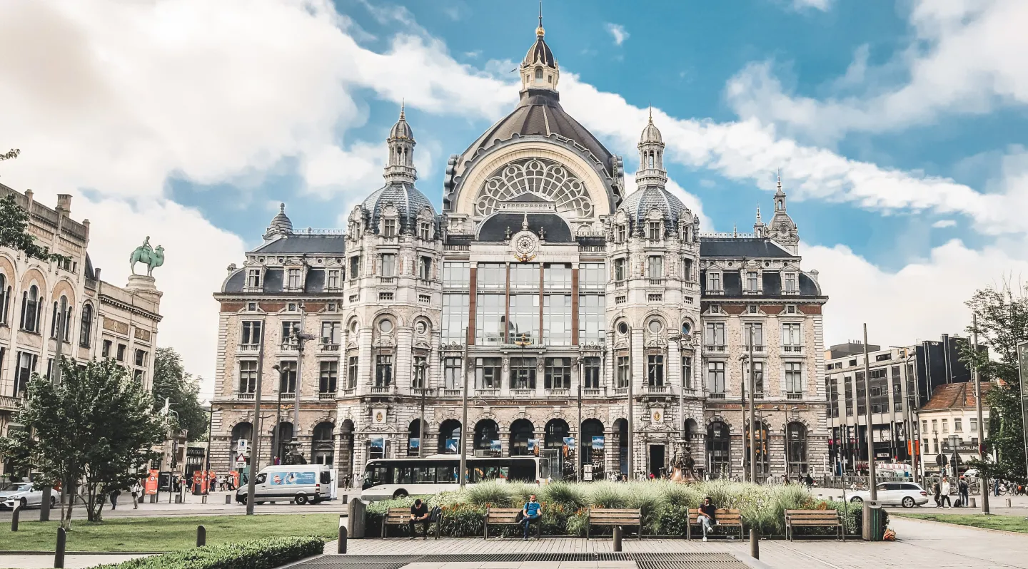 Anvers'ten Brüksel Havalimanına Nasıl Gidilir?