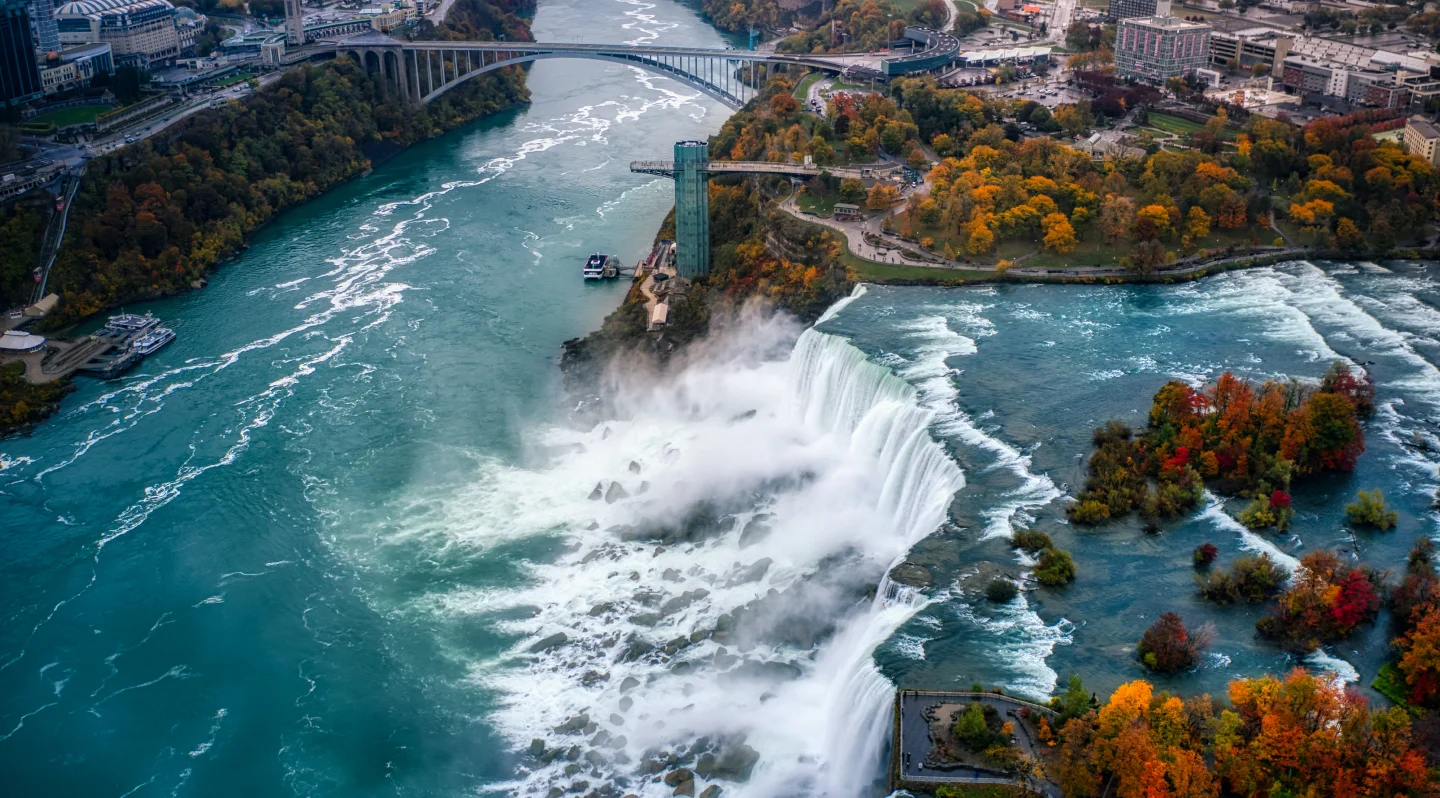 Toronto Havaalanından Niagara Şelalesine Nasıl Gidilir?