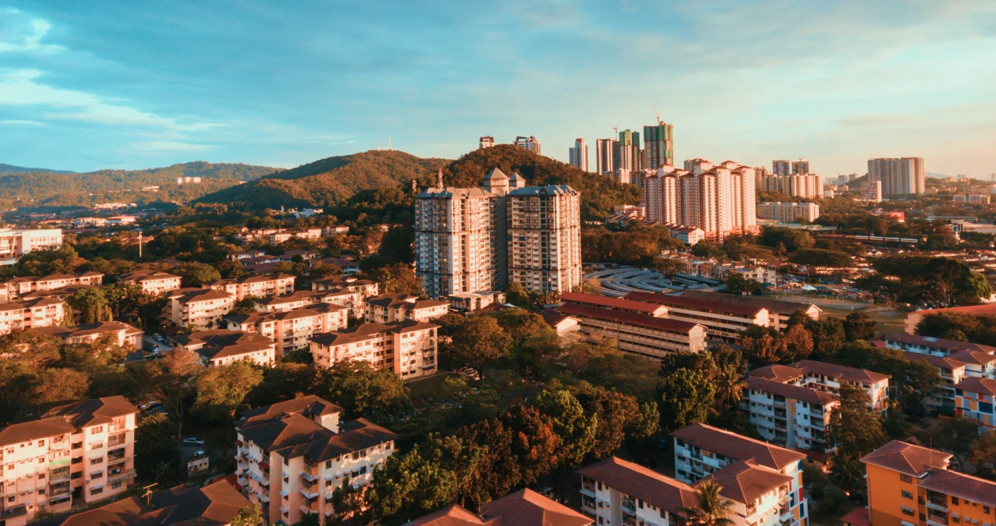 Kuala Lumpur Havalimanından Petronas Kulesine Nasıl Gidilir?