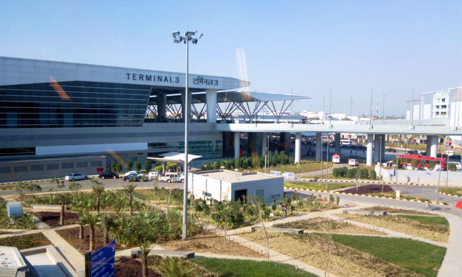 İndira Gandhi Yeni Delhi Havaalanı Transferi ve Taksi
