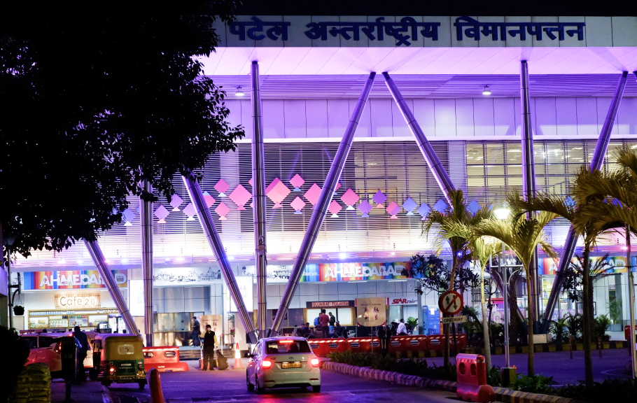 Sardar Vallabhbhai Patel Ahmedabad Havaalanı Taksisi