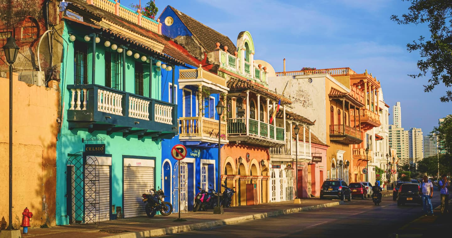 Як Дістатися з Аеропорту Картахени до Гецемані в Колумбії