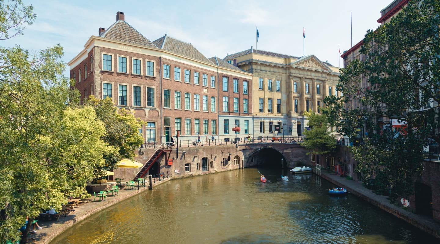 ​Як Дістатися з Аеропорту Схіпхол до Утрехта