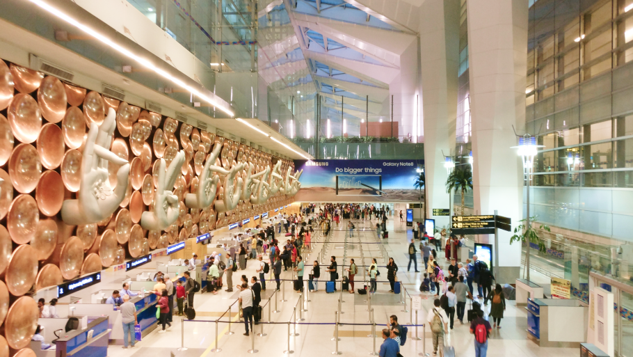 Трансфер і Таксі з Аеропорту Індіри Ганді в Нью-Делі