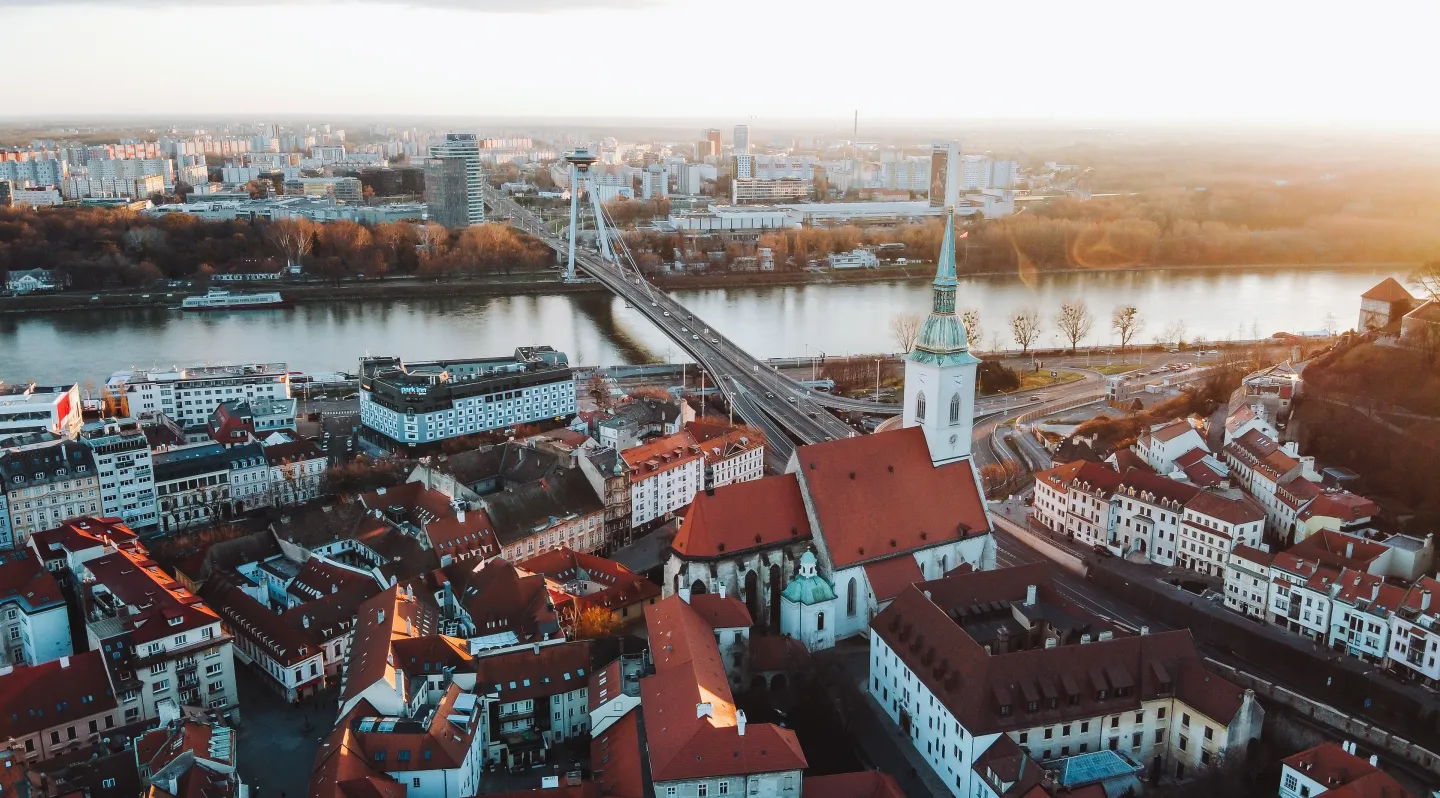 How to get from Vienna Airport to Bratislava