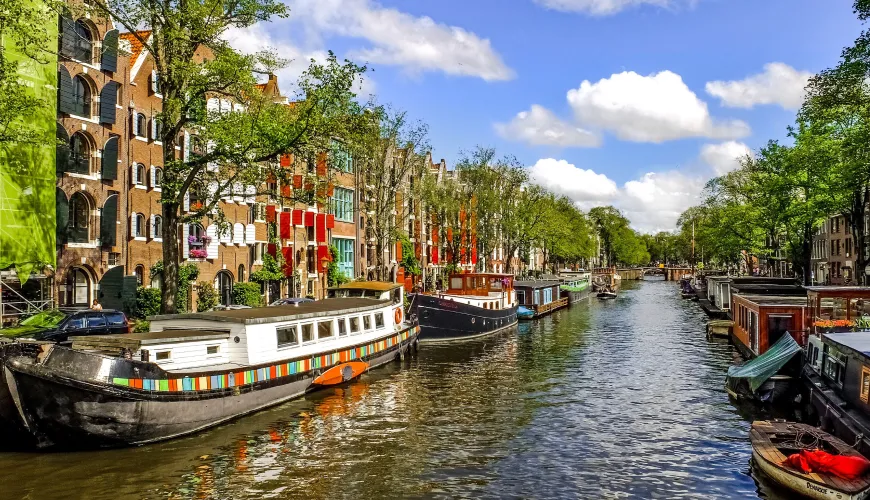 How to Get From Eindhoven Airport to Amsterdam