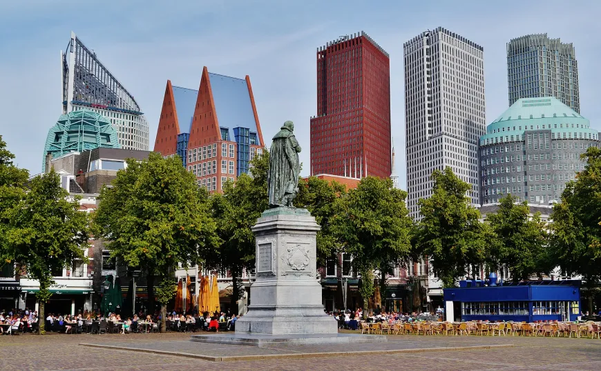 How to Get From Schiphol Airport to The Hague