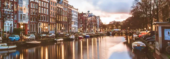 Amsterdam Airport Transfers and Taxi services