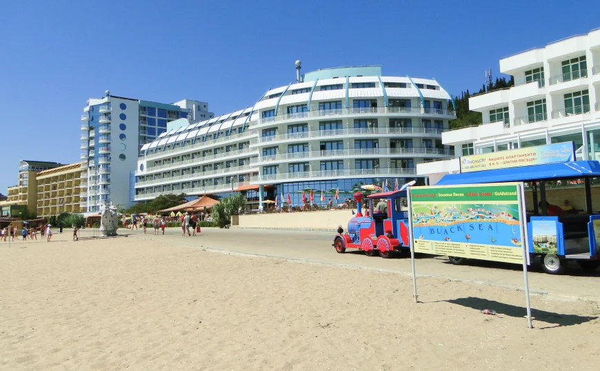 How to get from Varna Airport to Golden Sands?