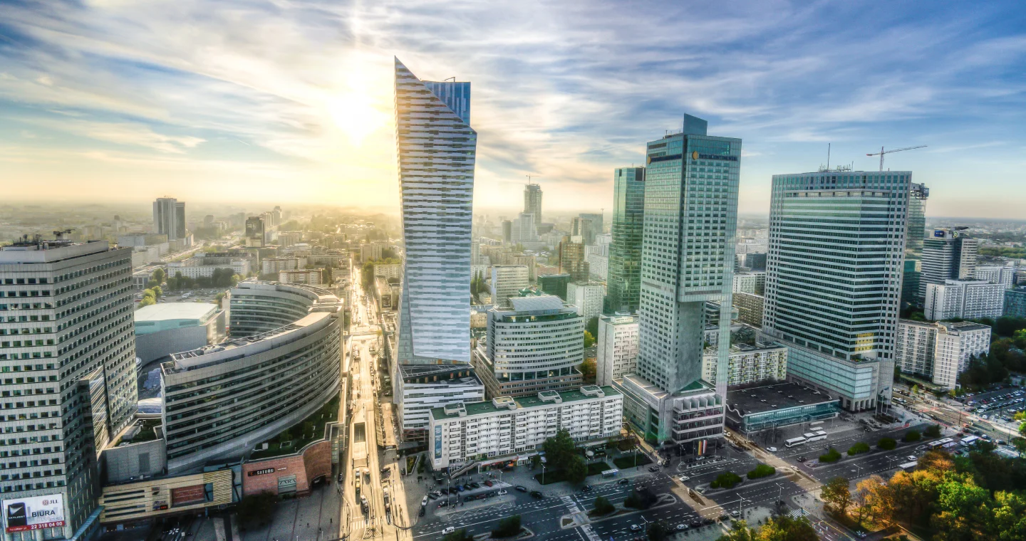 How to get from Warsaw Modlin Airport to Warsaw City Center?