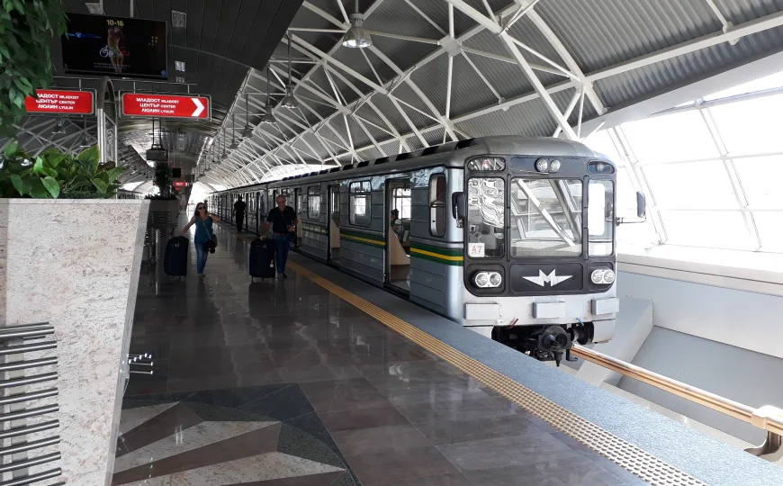 How to get to Sofia from Sofia International Airport