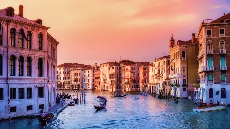 Venice Water Taxi – AtoB New Service