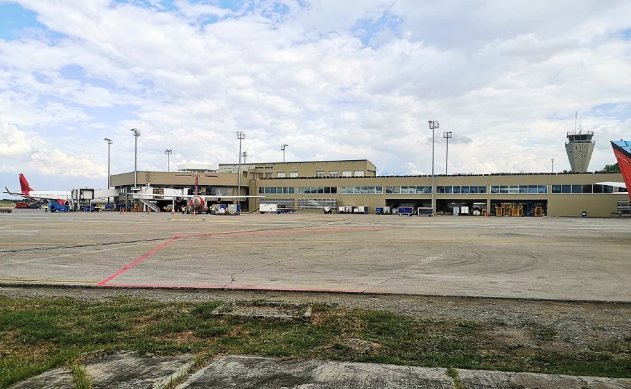 Alfonso Bonilla Aragón Cali Airport Transfers