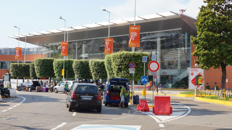 Naples Airport Meeting Point