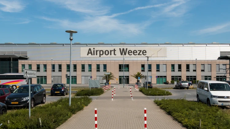 Weeze Airport Meeting Point