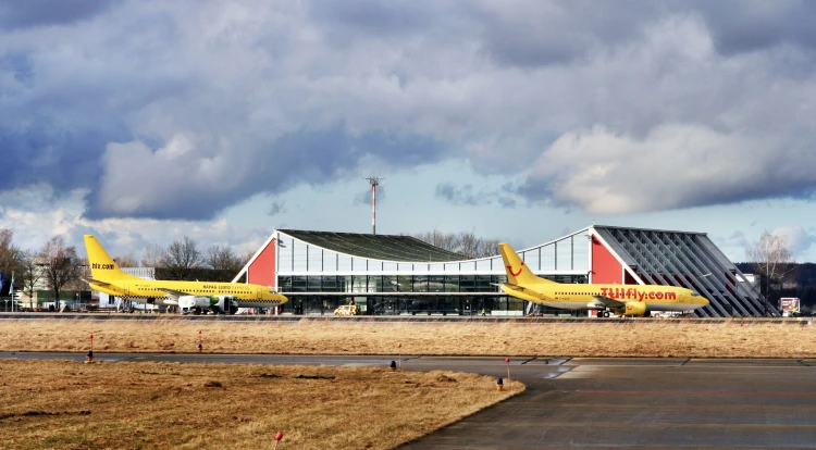 Memmingen Airport Meeting Point (4)