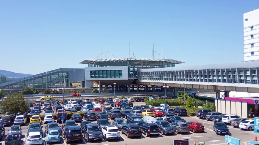Come Arrivare Dall'aeroporto di Atene a Piazza Syntagma