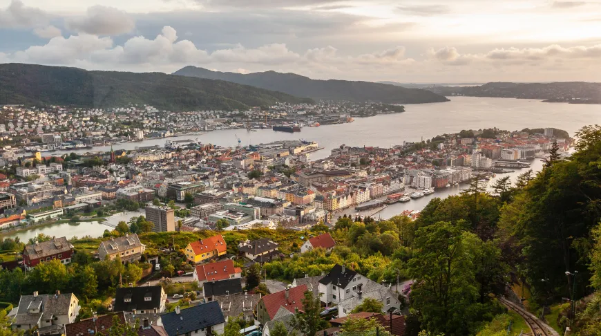 Jak Dostać się z Lotniska w Bergen do Centrum Miasta