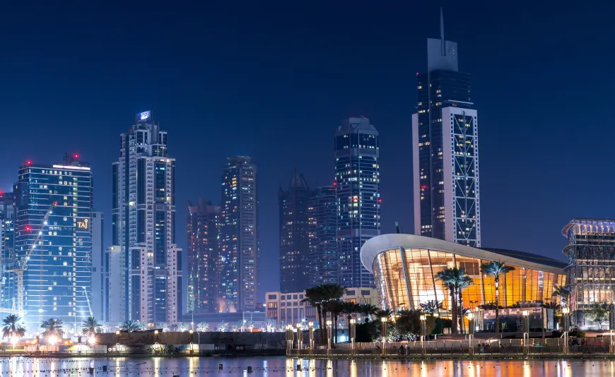 Jak Dostać się z Lotniska w Dubaju do Centrum Miasta