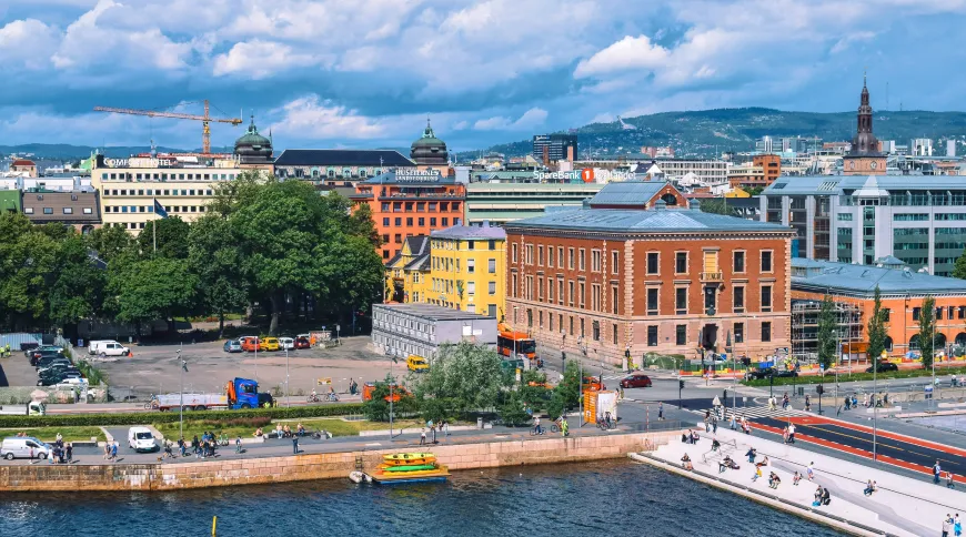 Jak Dostać się z Lotniska w Oslo do Centrum Miasta