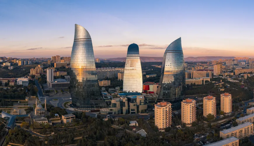 Jak Dostać się z Lotniska w Baku do Centrum Miasta