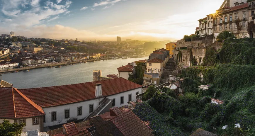 Jak Dostać się z Lotniska w Porto do Centrum Miasta
