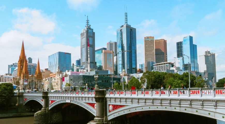 Jak Dostać się z Lotniska w Melbourne do Centrum Miasta