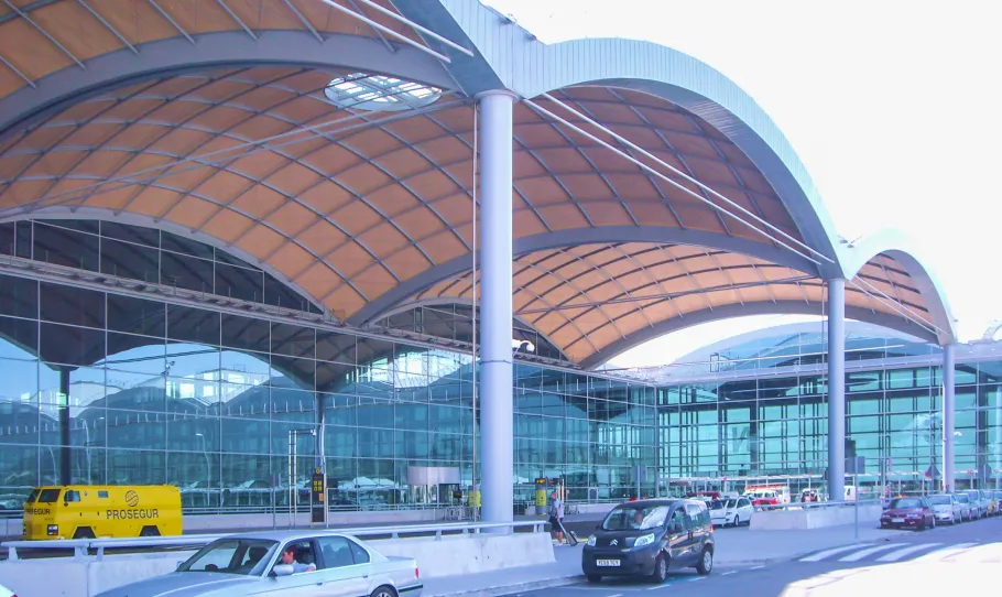 Alicante Havalimanı Taksileri