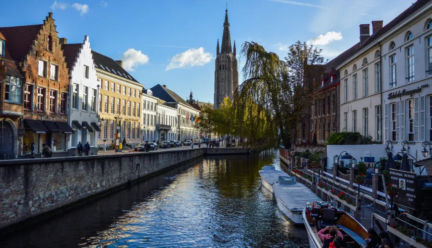 Amsterdam'dan Brugge'ye Nasıl Gidilir?