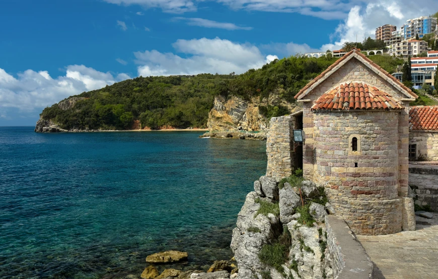 Podgorica Havaalanından Karadağ'daki Budva’ya Nasıl Gidilir?